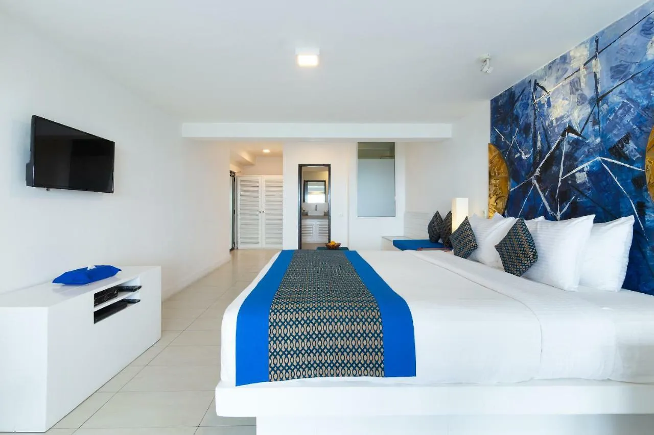 The Theva Residency Hotel Kandy 5*,  Sri Lanka